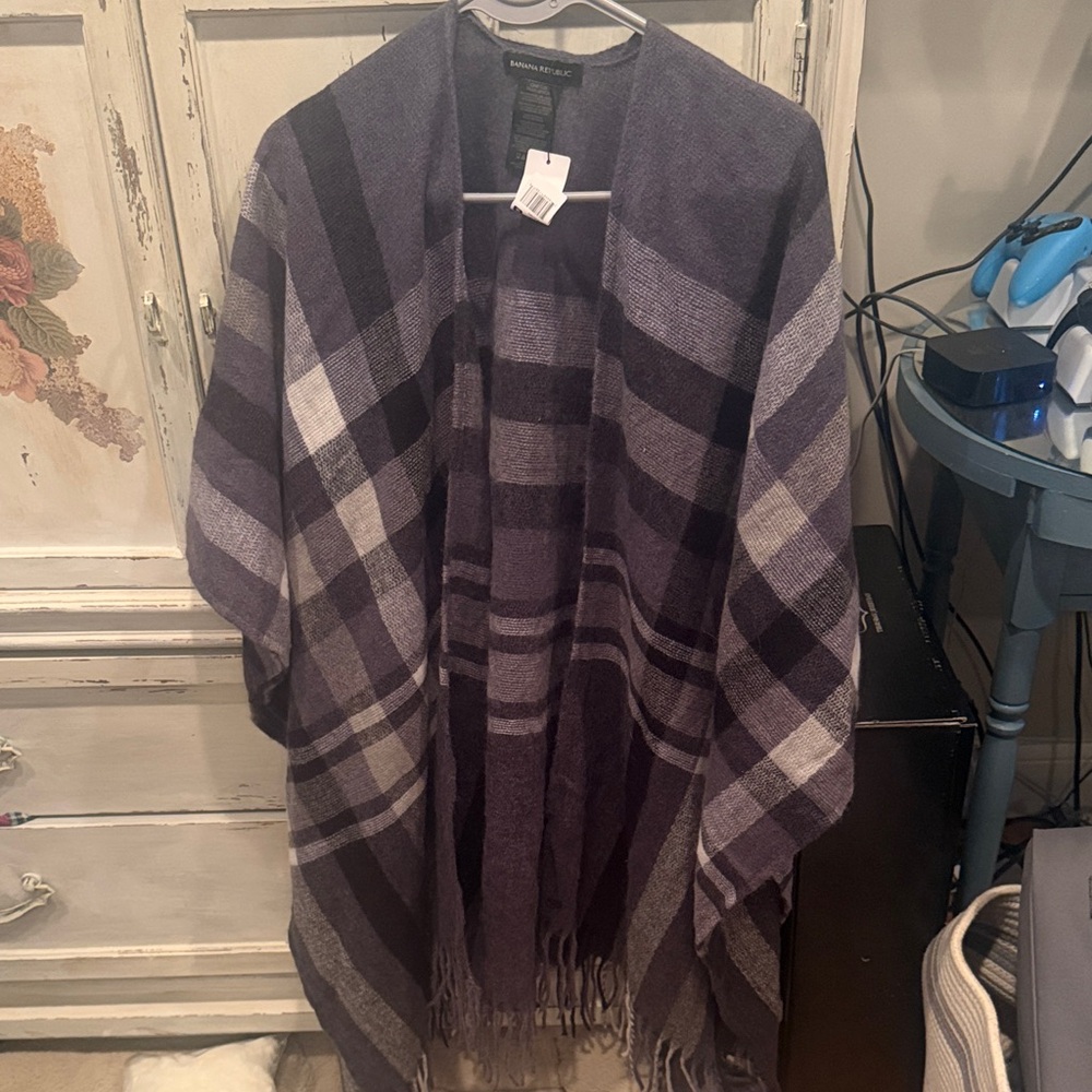 Banana Republic Lavender Plaid Shawl